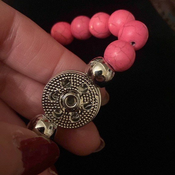 - HD Pink Beaded Willie G Bracelet - Picture 4 of 4